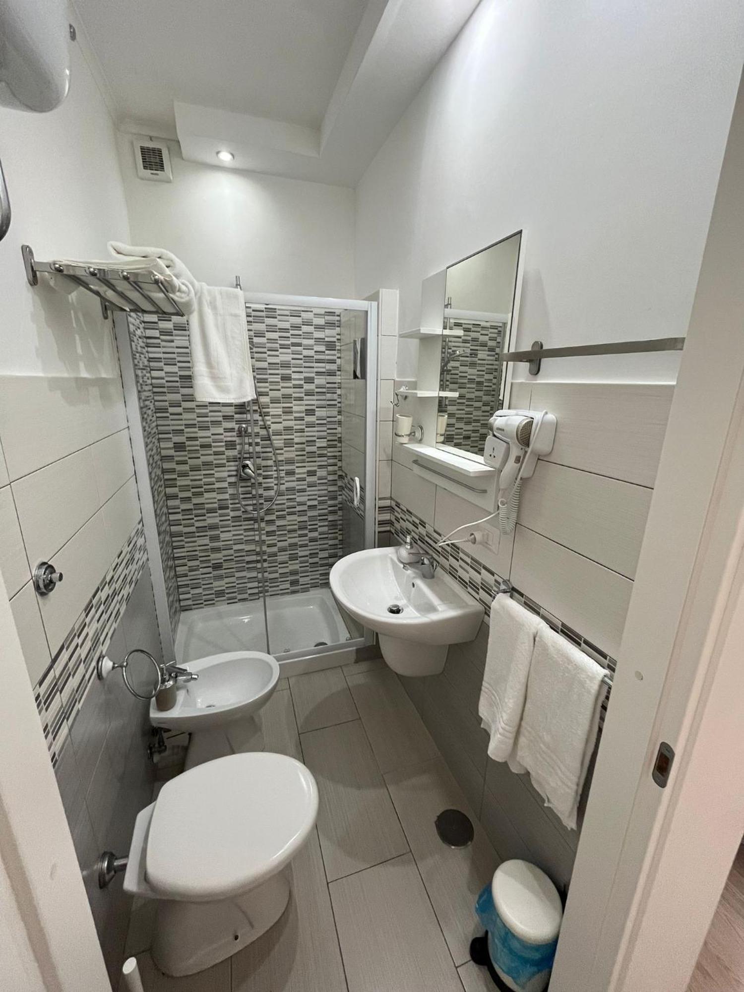 F.rooms Affittacamere 2*